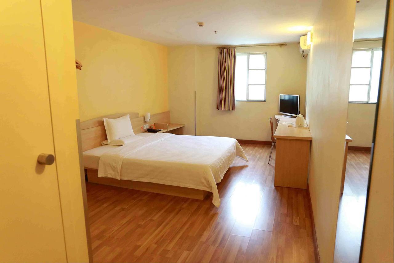 7Days Inn Yunfu Luoding Central Ruang foto