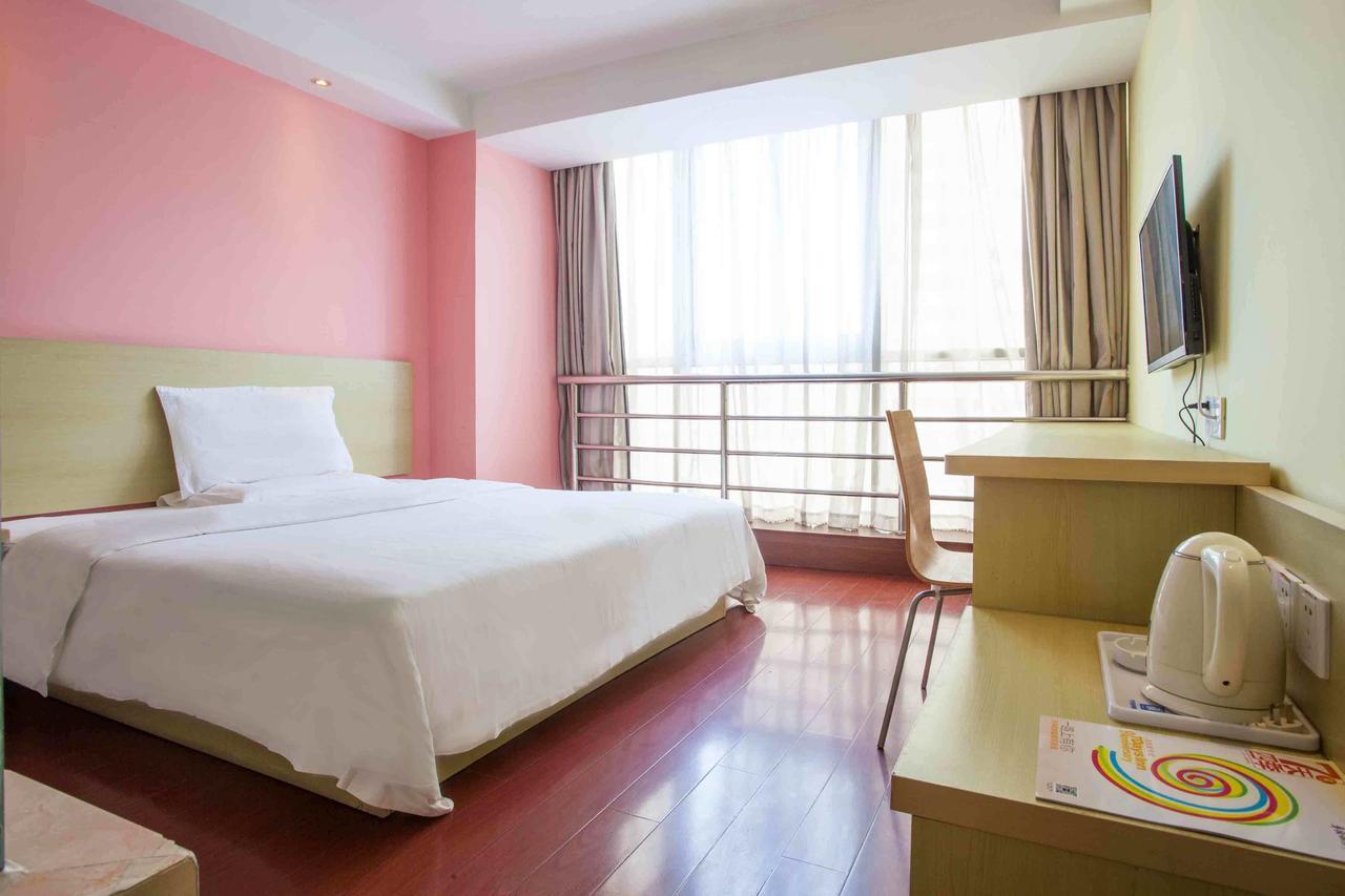 7Days Inn Yunfu Luoding Central Bagian luar foto