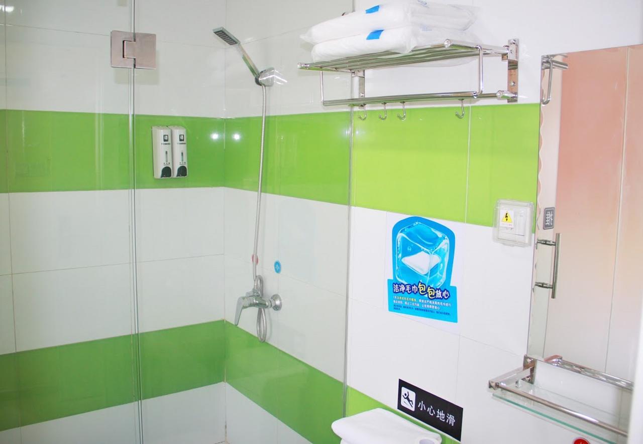 7Days Inn Yunfu Luoding Central Bagian luar foto